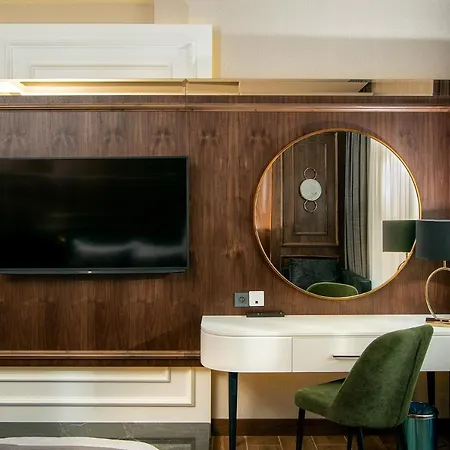 Hotel Tnr & 3*
