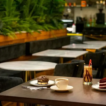 호텔 Tnr & 쿠사다시