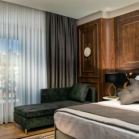 Hotel Tnr &