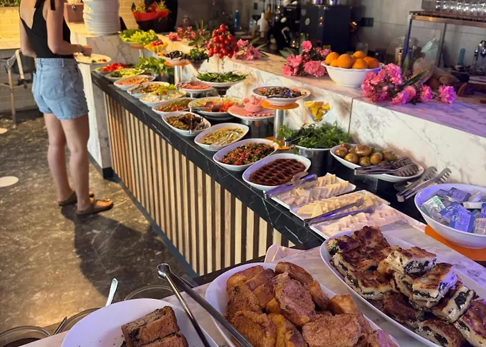 Tnr & Отель Кушадасы